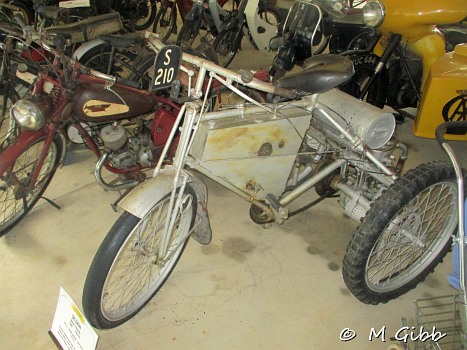 De Dion–Bouton tricycle at Caister Castle Car Collection