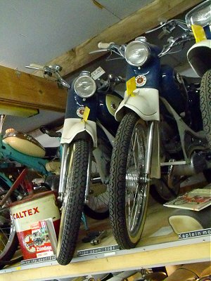 Two Union mopeds, a Super Sport and a Sport