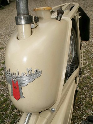 Motobécane AV44