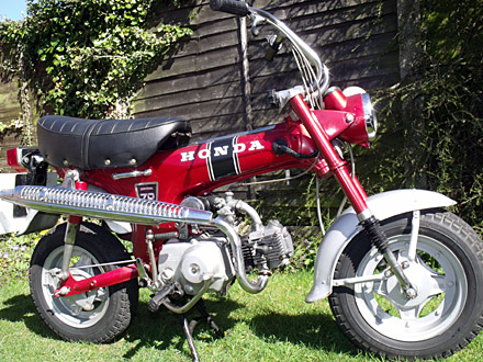 Honda ST70 Dax