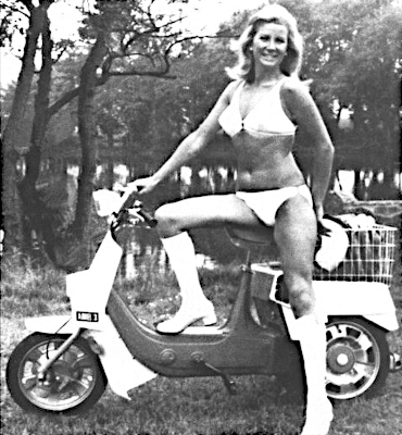 Ariel Three publicity picture Ariel Three publicity picture