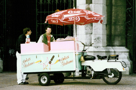 Apollo three-wheeler