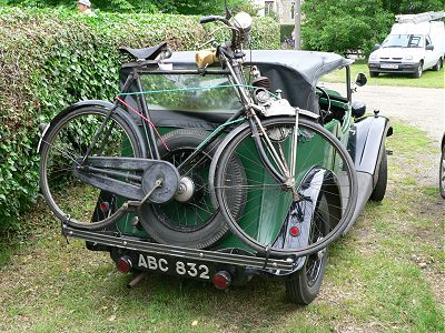 The stylish way to transport a Cyclotracteur