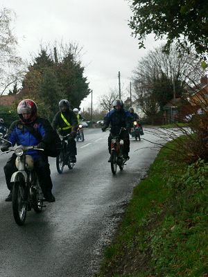 Kreidler and a mass of mopeds