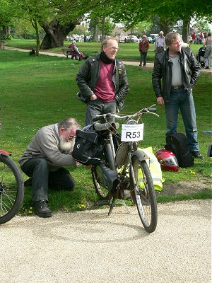 Terry investigates the slipping belt on his RM1