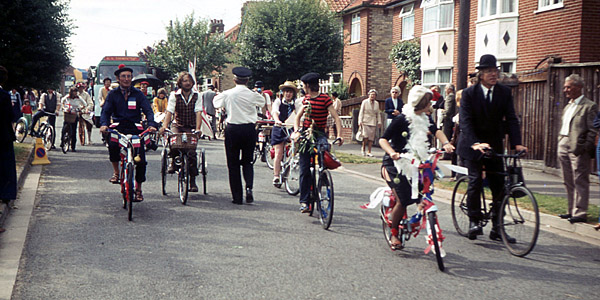 H&DGCS at Stowmarket Carvival, 1979