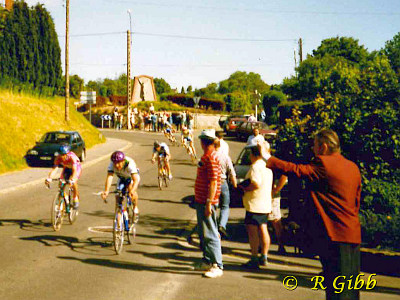 Cycle race at Felleries