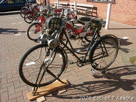 Photo by Terry Keable of the 2003 Roydon Rebels Run