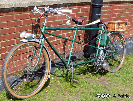 Paul Maye tandem with SER–Itom engine at Felixstowe