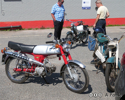 Honda SS50 at the Reservoir Dogs Run