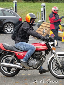EACC Kneels Wheels Run
