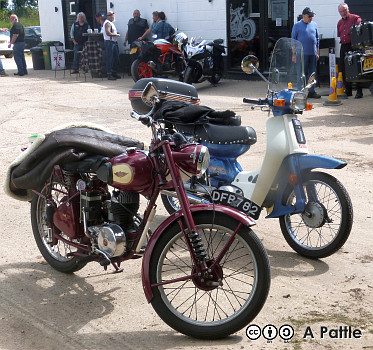 James and Yamaha Townmate at the Reservoir Dogs Run