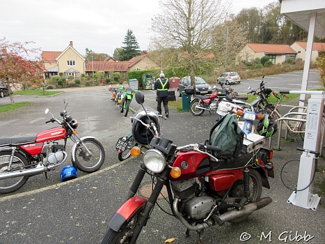 EACC Kneels Wheels Run