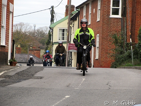 EACC Kneels Wheels Run