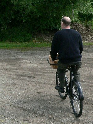 Paul Daniels on a Gundle trade bike