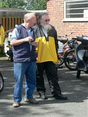 Geoff & Terry debate whether Terry's RM6 will complete LEJoG next Month