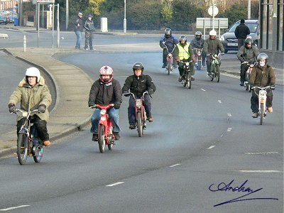 Another horde of mopeds