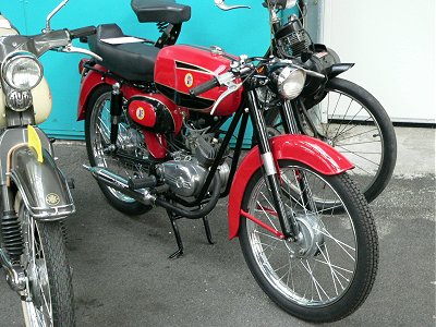 Beta sports moped