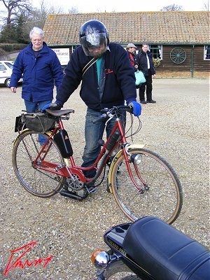 Last to arrive - Andrew with the Lohmann