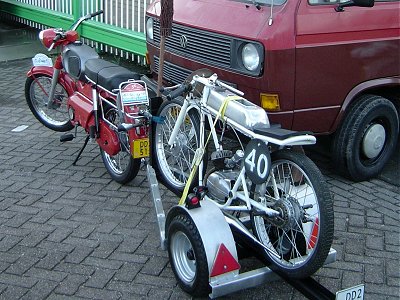 A Kreidler tows a Demm - don't try this in the UK