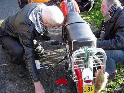 A Batavus gets some attention