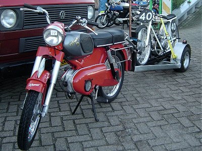 A Kreidler tows a Demm - don't try this in the UK