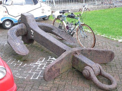 Purpose-built cyclemotor stand