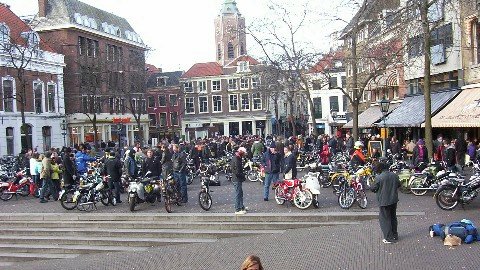 Kouwe Klauwe at Den Haag