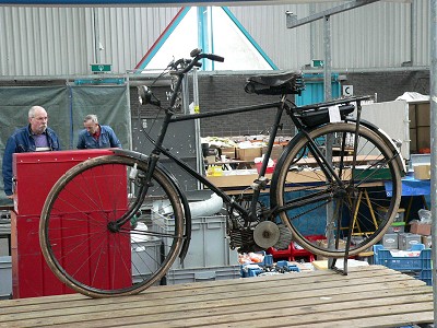 Mosquito cyclemotor