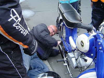 Running repairs to a Zündapp exhaust