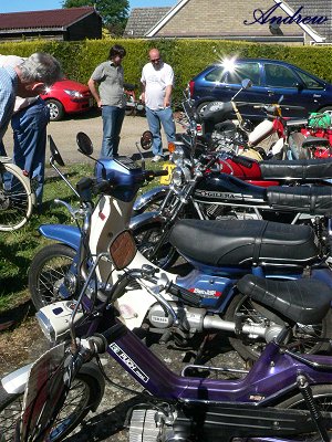 Bikes gathered at the hall