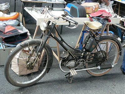 Cazenave moped with a VAP G engine