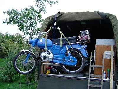 Unloading the Zündapp