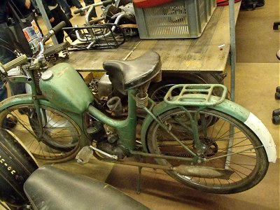 Zircon moped