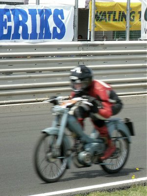 Mobylette on the track