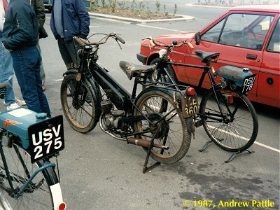 Francis Barnett between Mini-Motors