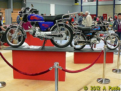 A pair of Wonjan WJ50s