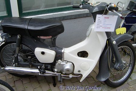 Honda C50