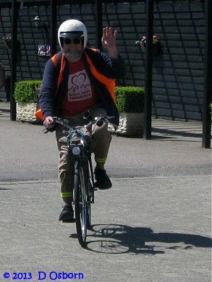 Keith sets off first