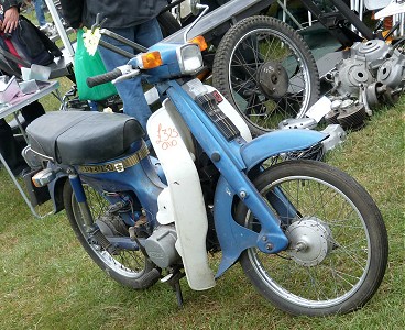 Suzuki step-through