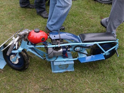 Cyc-Auto powered Corgi