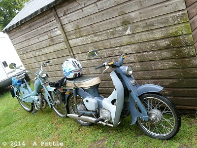 Bikes outside the pub at Waldringfield