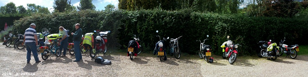 Lunch stop on the 2014 EACC Shuttleworth Shuffle