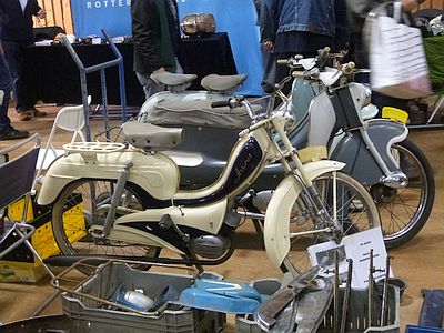 Avaros mopeds at Heerhugowaard moped jumble