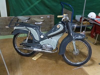 Batavus atHeerhugowaard moped jumble