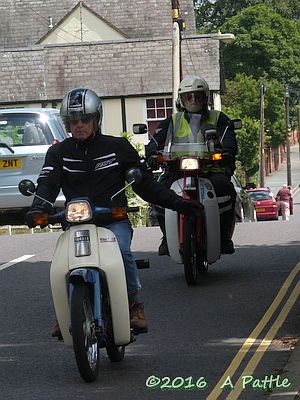 Yamaha and Honda at the Reservoir Dogs Run