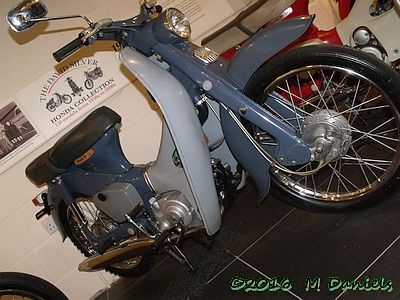 1962 49cc Honda C100 Super Cub 