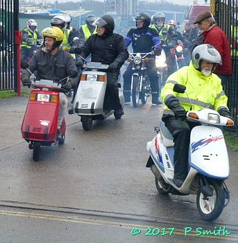 EACC Mince Pie Run leaving Ipswich