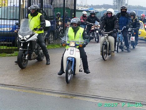 EACC Mince Pie Run leaving Ipswich