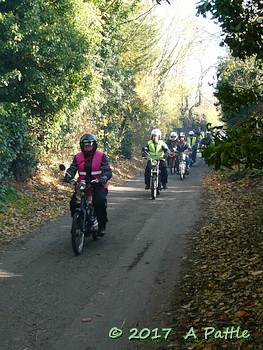 Kneels’s Wheels leaving Great Blakenham
